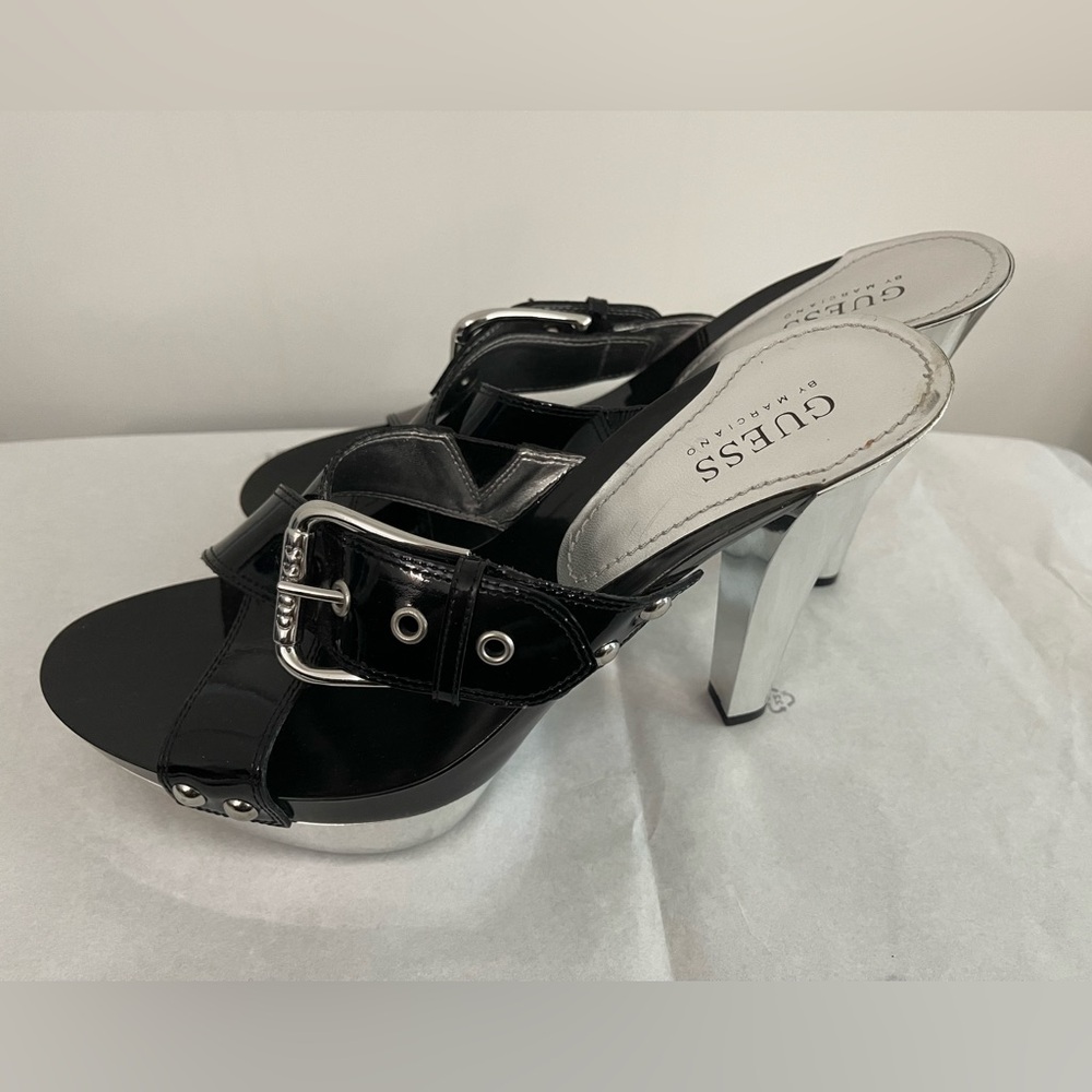 Guess Patent Leather Mules & Clogs w/buckle. Black/Silver like new.